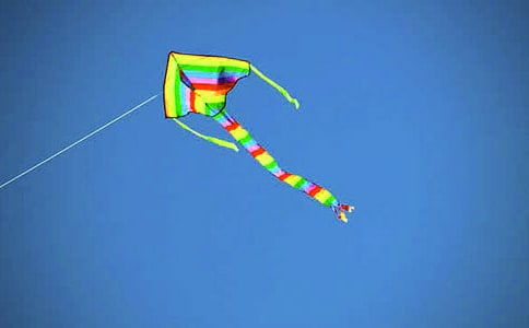 兒童手工制作風(fēng)箏過程