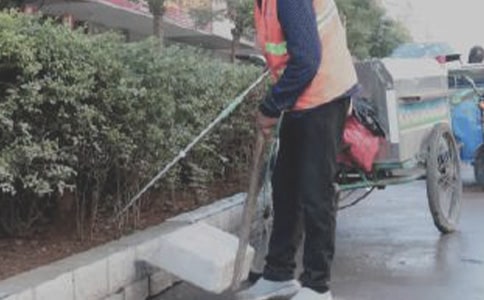 小班社會教案：環衛工人