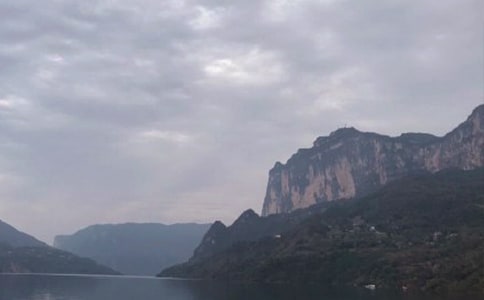 《三峽》教學(xué)教案（精選16篇）