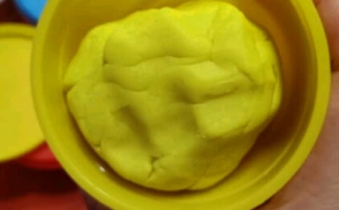 橡皮泥手工制作房子