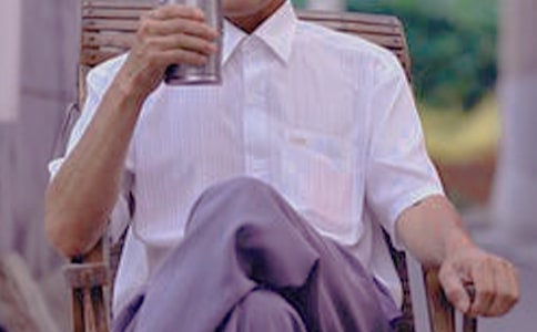 中年人生活很無(wú)奈的說(shuō)說(shuō)
