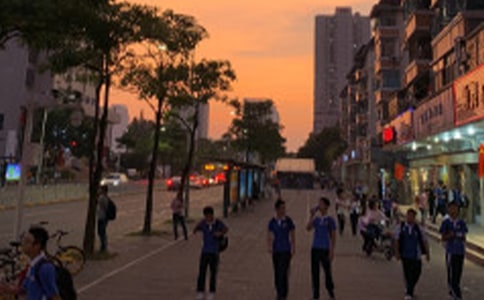 中學(xué)生素質(zhì)評價自我陳述報告